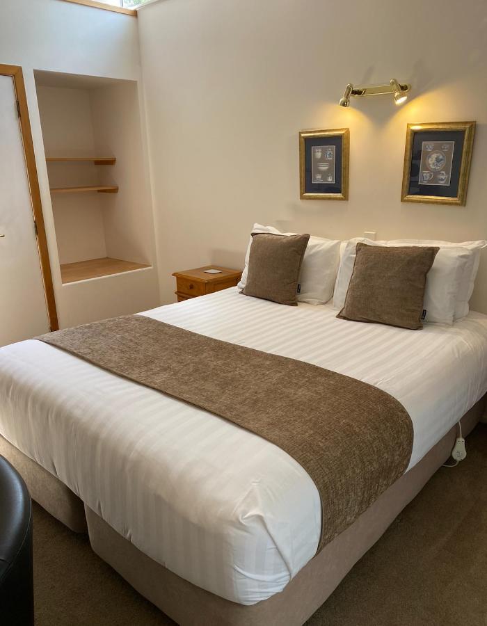 Motel Colonial House 4*